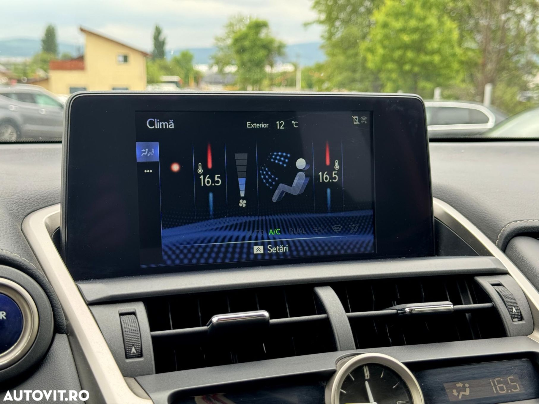 Lexus Seria NX - 12
