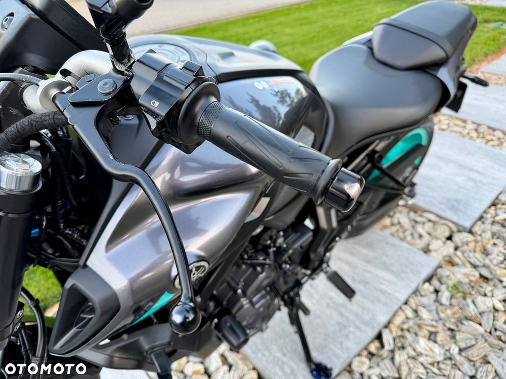 Yamaha MT - 16
