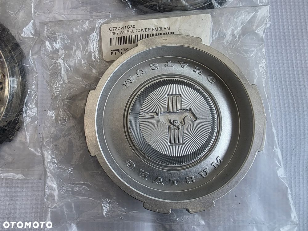 KAPSLE DEKIELKI EMBLEMAT NA FELGI FORD MUSTANG 1967-1968 - 3