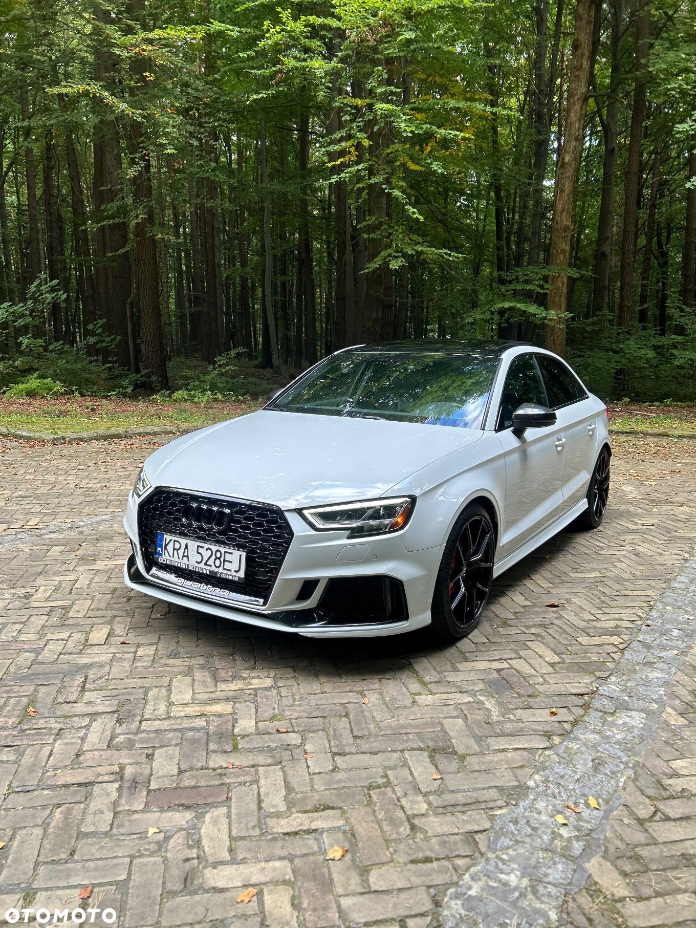 Audi RS3 Limousine - 1