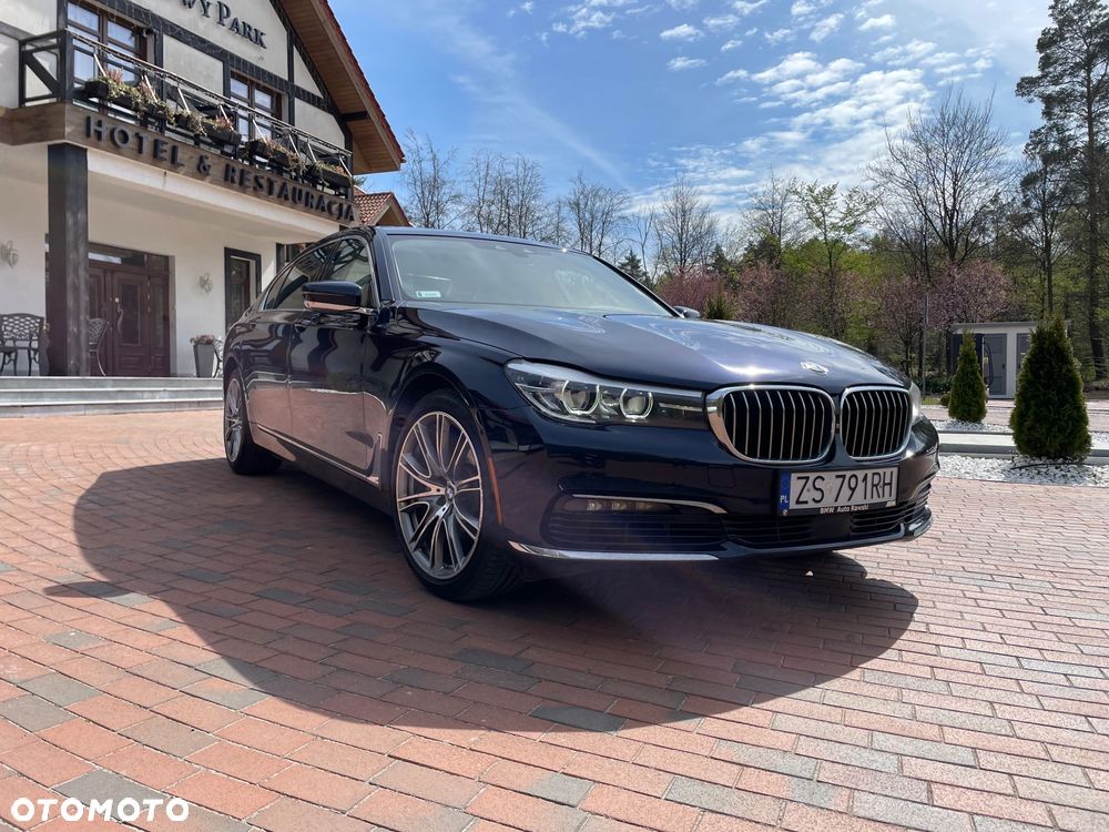 BMW Seria 7 740Li - 25