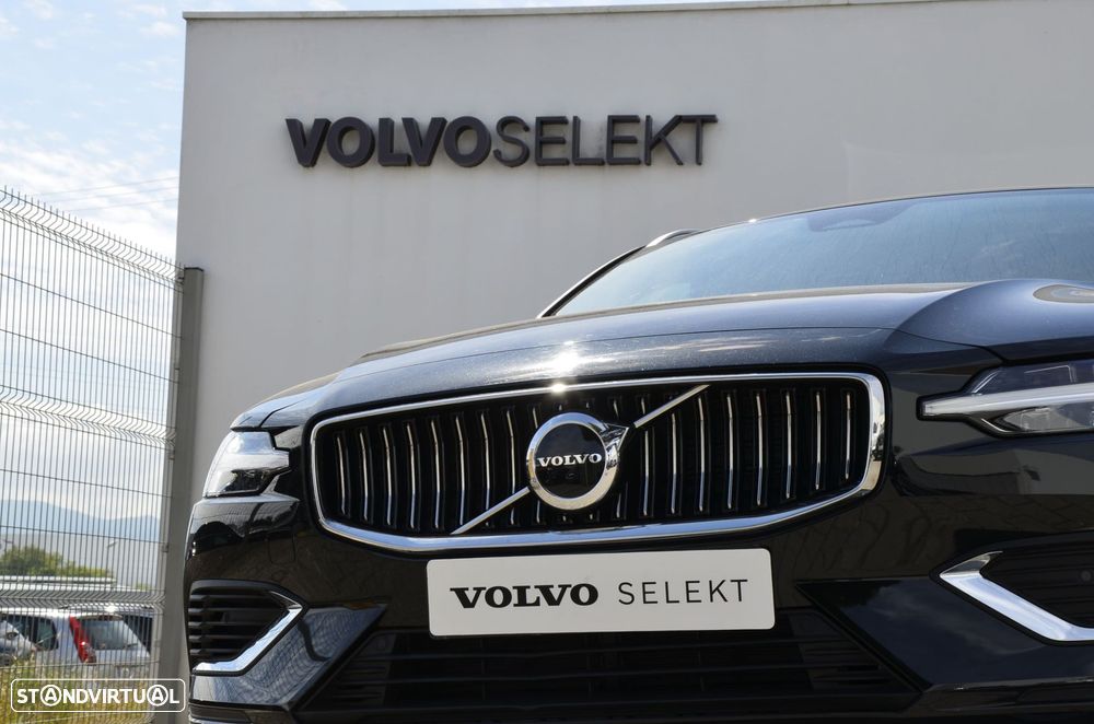 Volvo V60 2.0 T6 AWD TE Core - 4