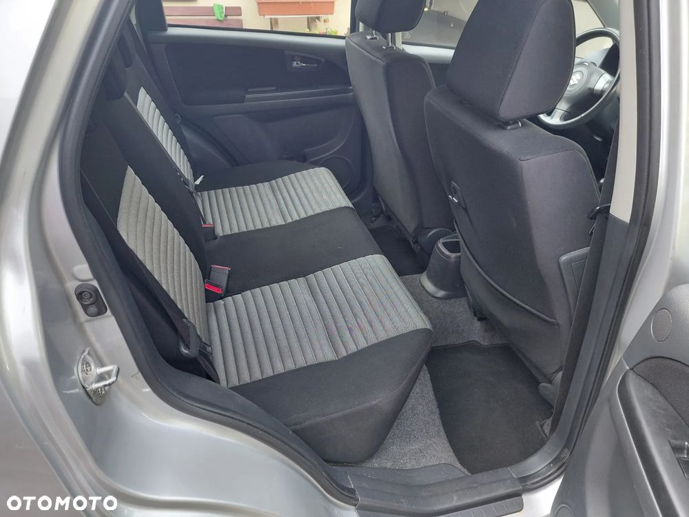 Suzuki SX4 1.6 VVT 4x2 City - 18
