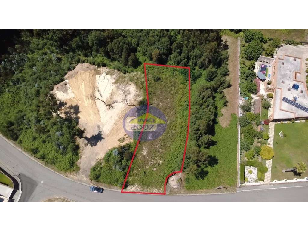 Terreno plano em Grijó - Grande imagem: 2/14