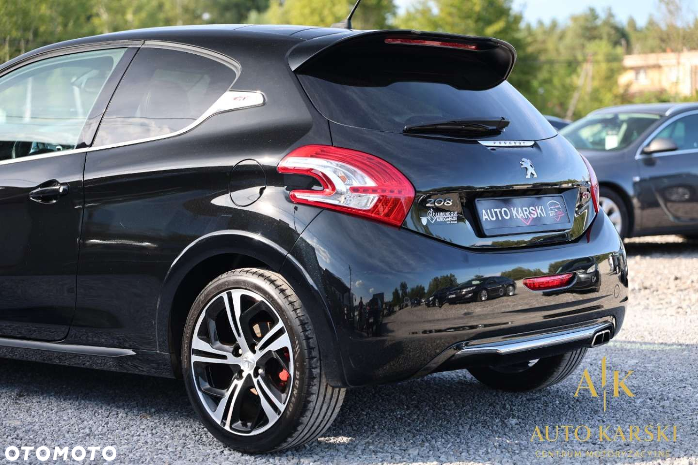 Peugeot 208 - 14
