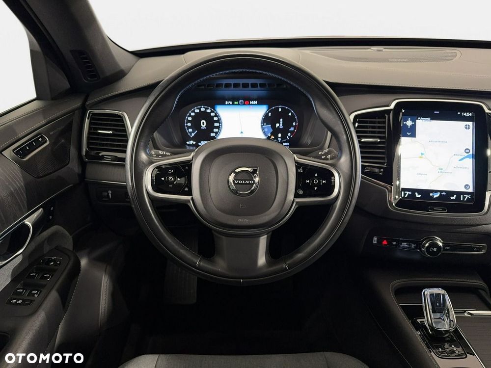 Volvo XC 90 - 21
