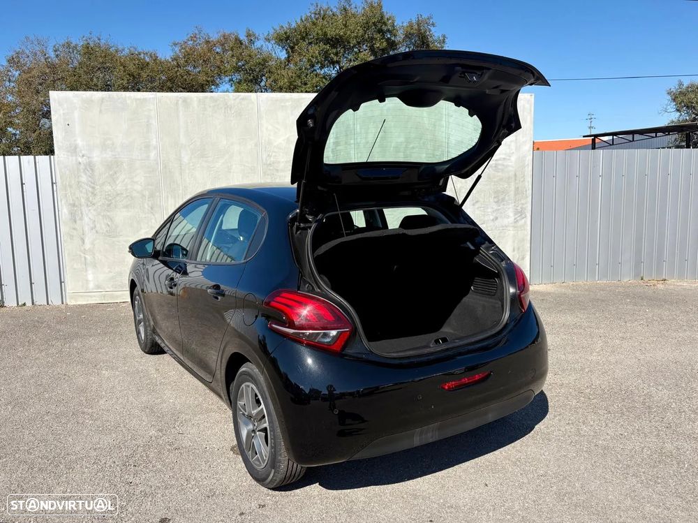 Peugeot 208 1.2 PureTech Style - 15