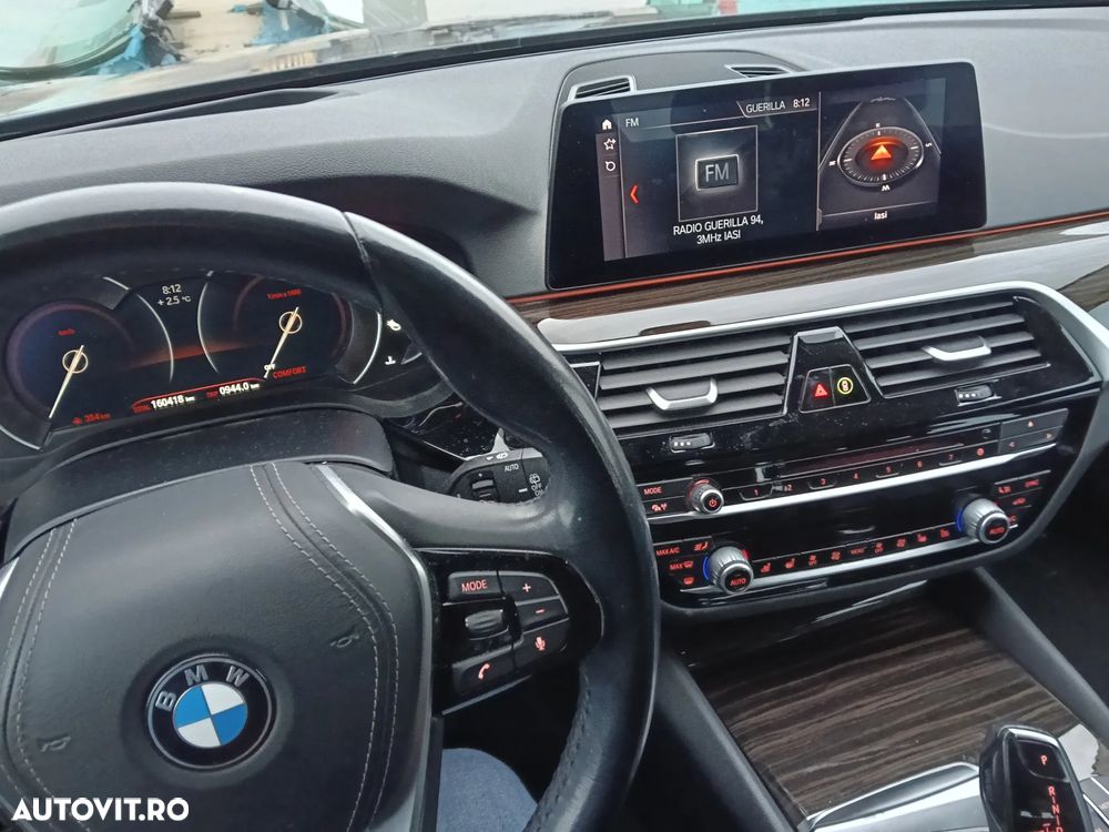 BMW Seria 5 520d Touring Aut. Luxury Line - 17