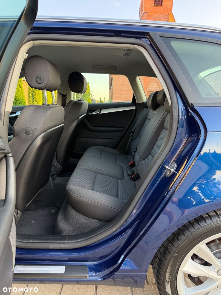 Audi A3 Sportback 2.0 TDI DPF Ambiente - 25