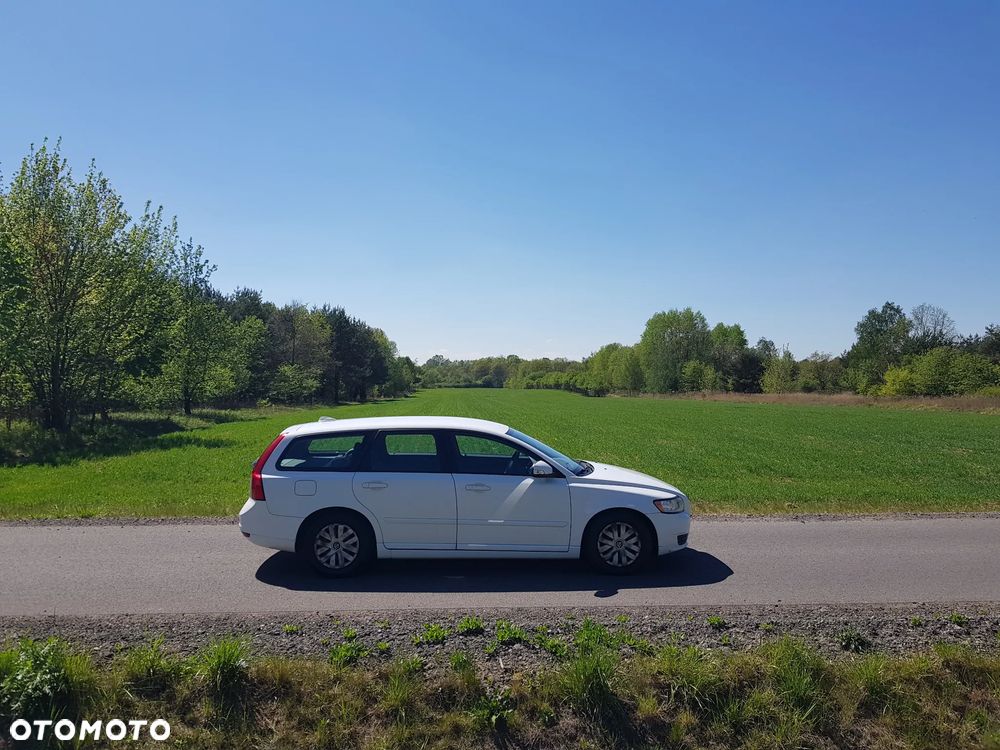 Volvo V50 D2 - 4