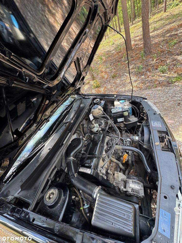 Volkswagen Golf 1.8 CL - 9