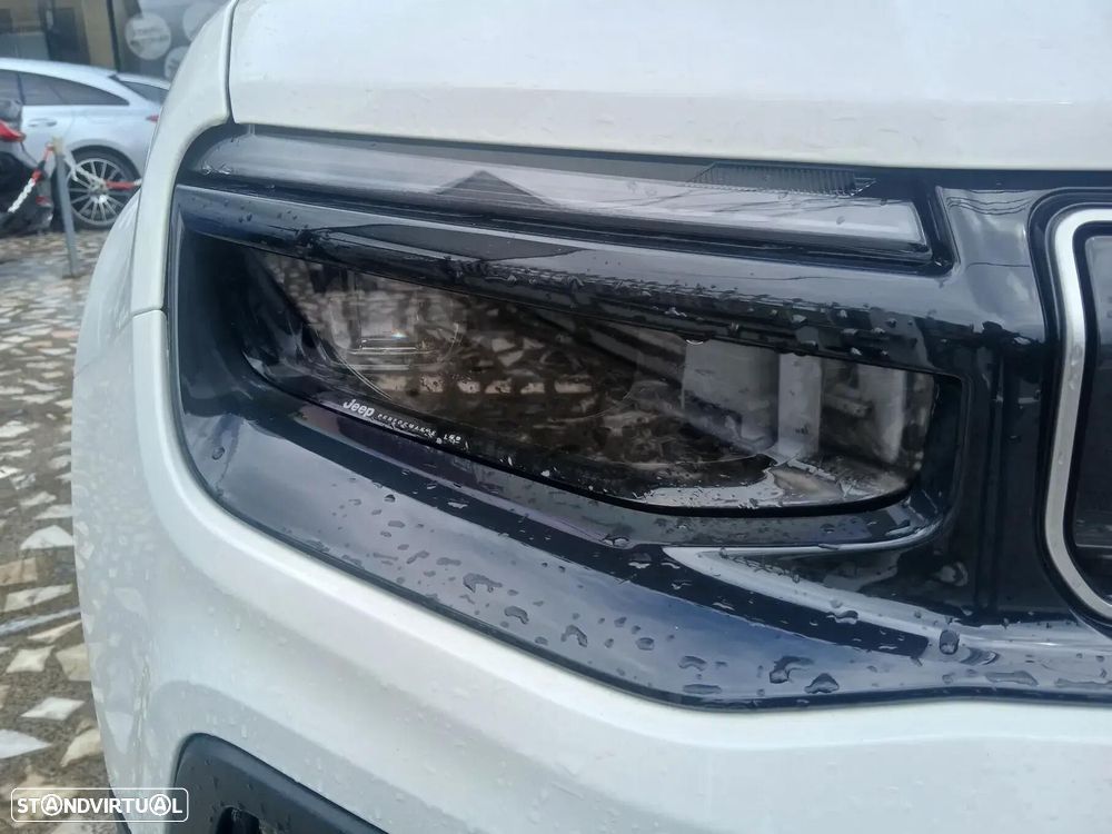 Jeep Avenger 1.2 e-Hybrid Summit DCT - 4