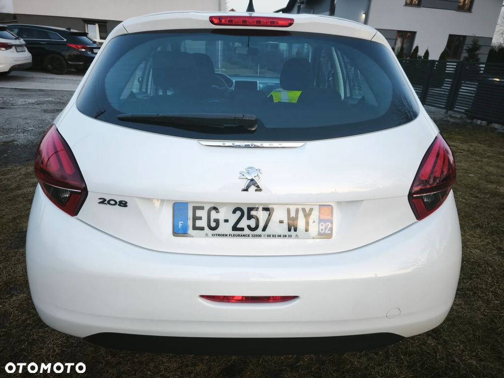 Peugeot 208 - 14