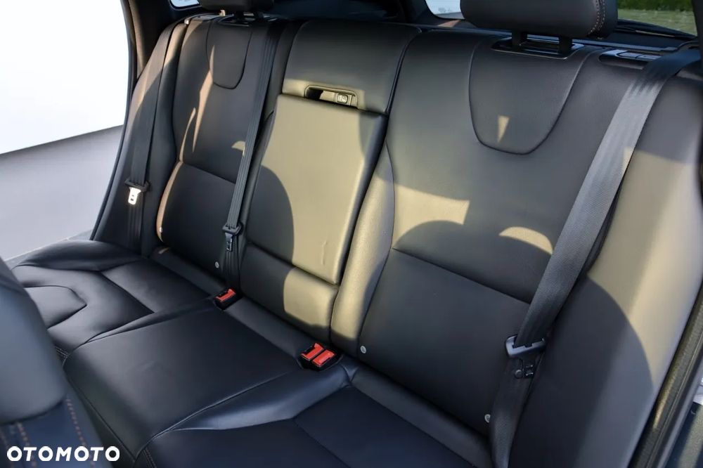Volvo XC 60 D4 Geartronic Summum - 18
