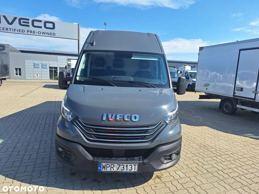 Iveco Daily 35S18 HiMatic furgon 16m blaszak automat FV23% MAXI - 2