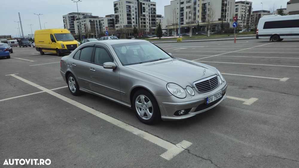 Mercedes-Benz E 200 KOMPRESSOR Automatik Elegance Sport Edition - 16