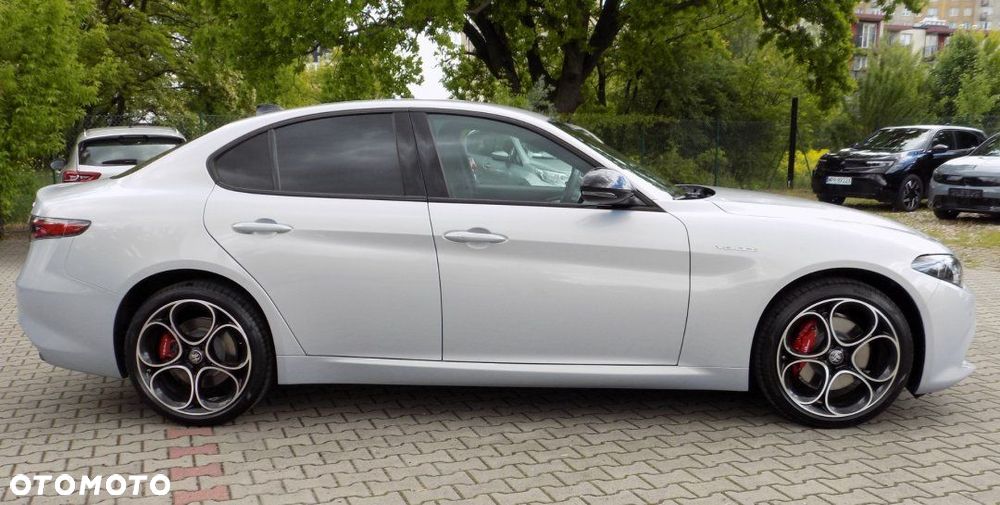Alfa Romeo Giulia - 5