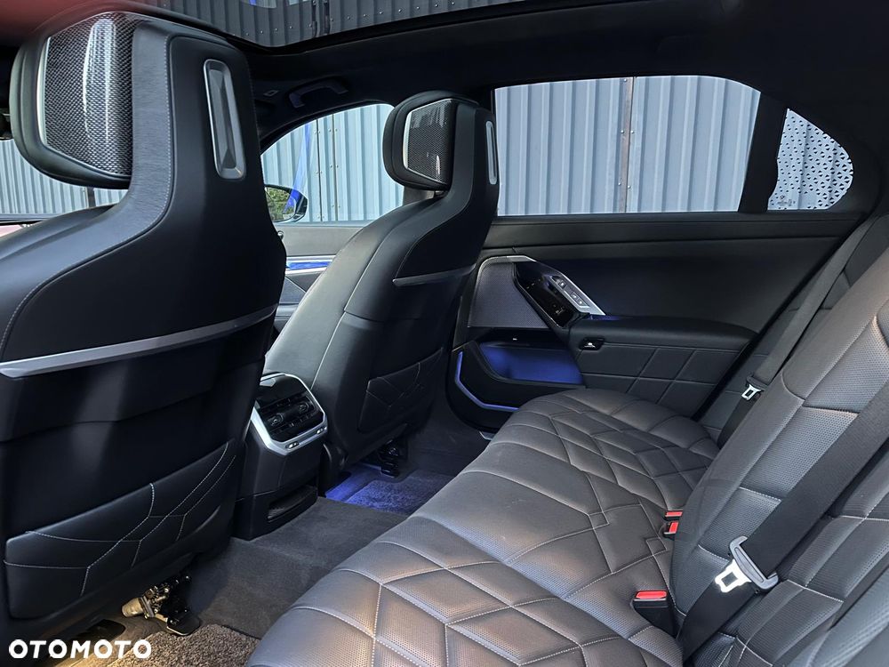 BMW Seria 7 740Ld xDrive sport - 22