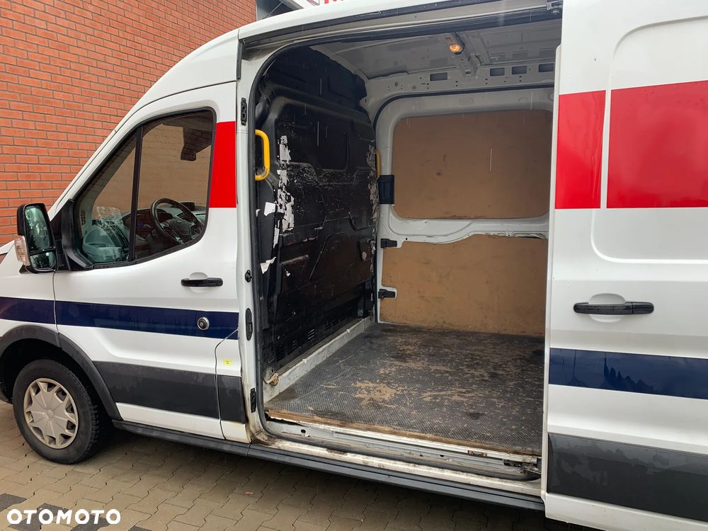 Ford Transit - 12