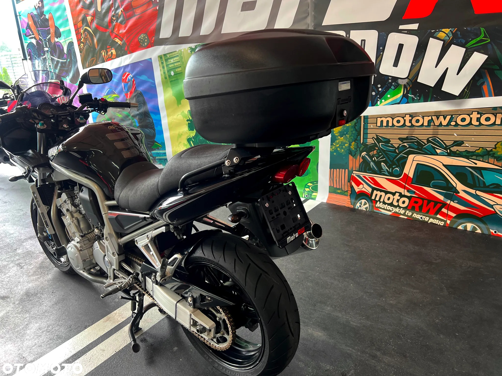 Yamaha FZS - 10