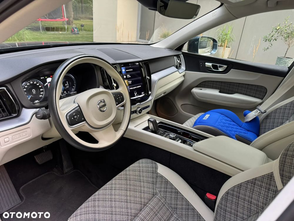 Volvo XC 60 T6 Plug-In Hybrid AWD Inscription - 5