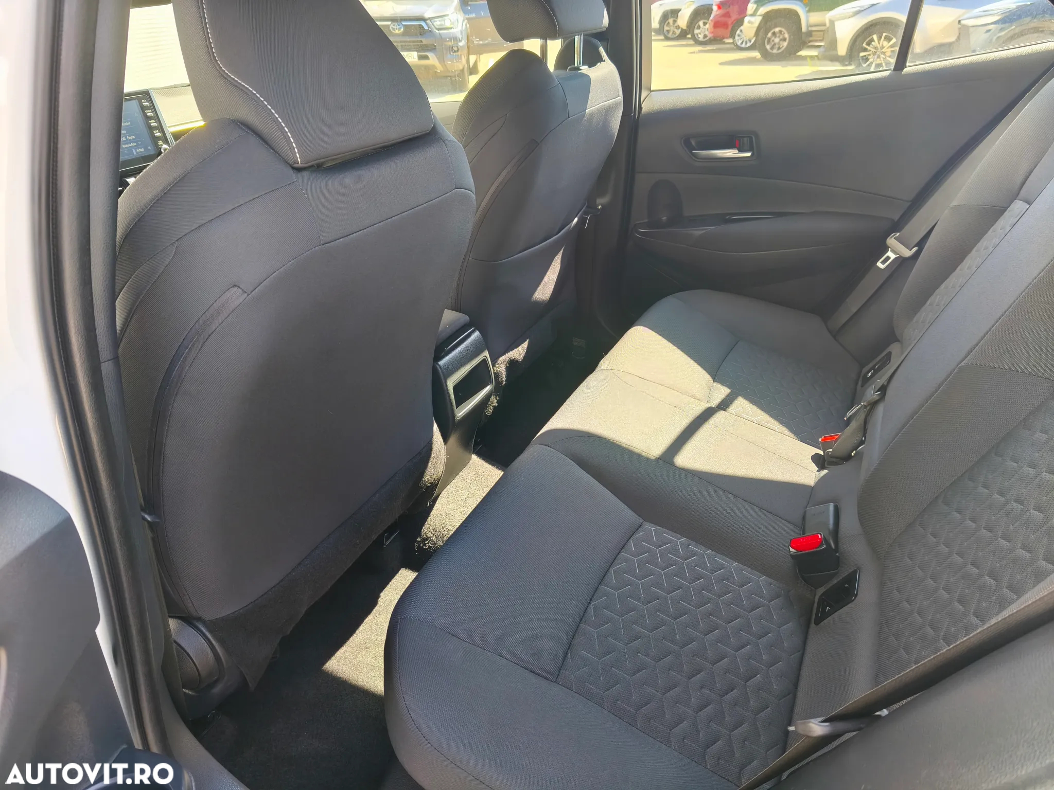 Toyota Corolla - 8