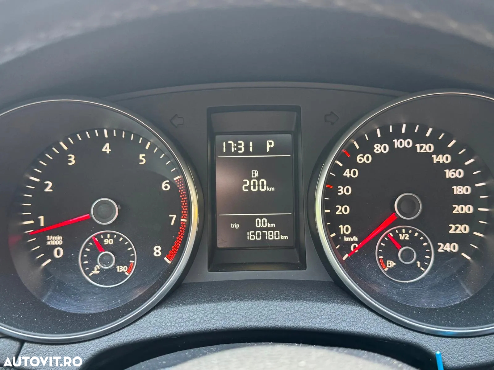 Volkswagen Golf - 6
