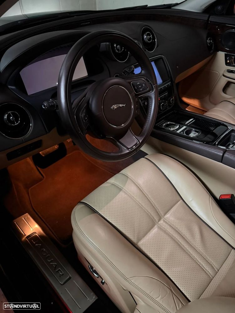 Jaguar XJ 3.0 D V6 Premium Luxury - 18