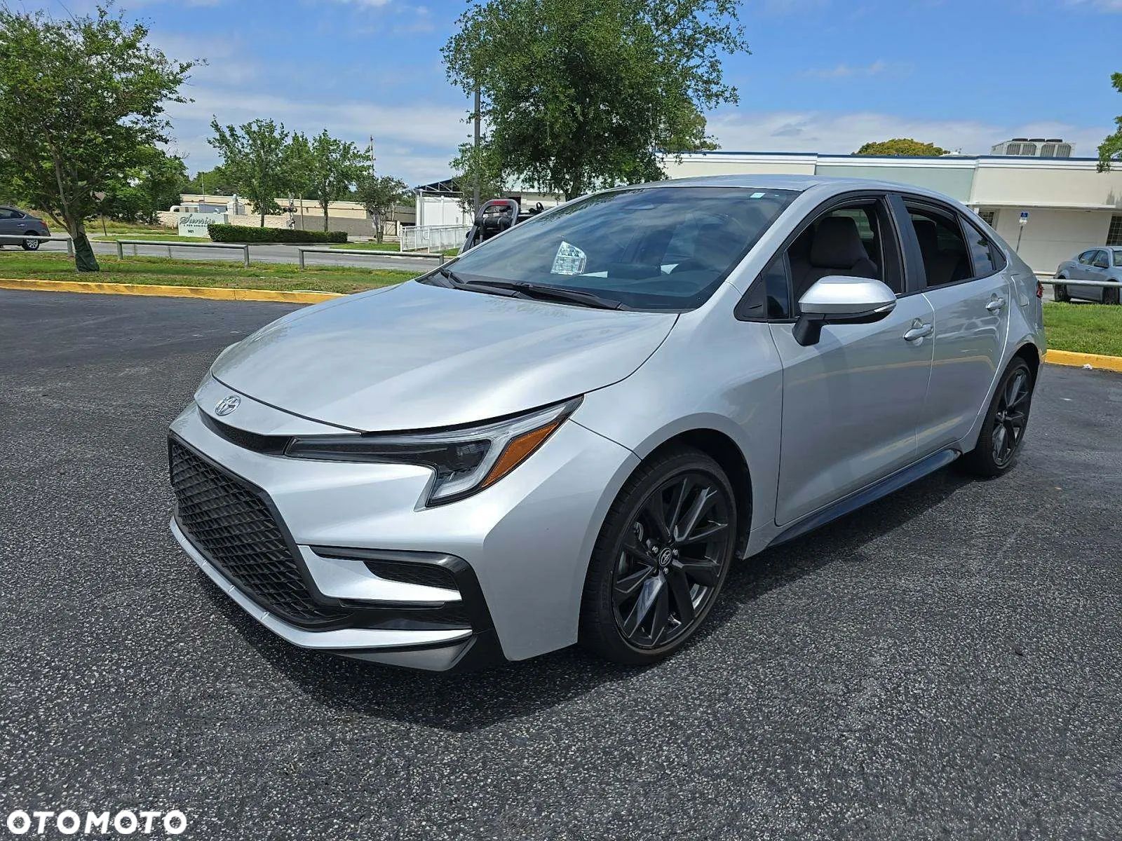 Toyota Corolla - 1