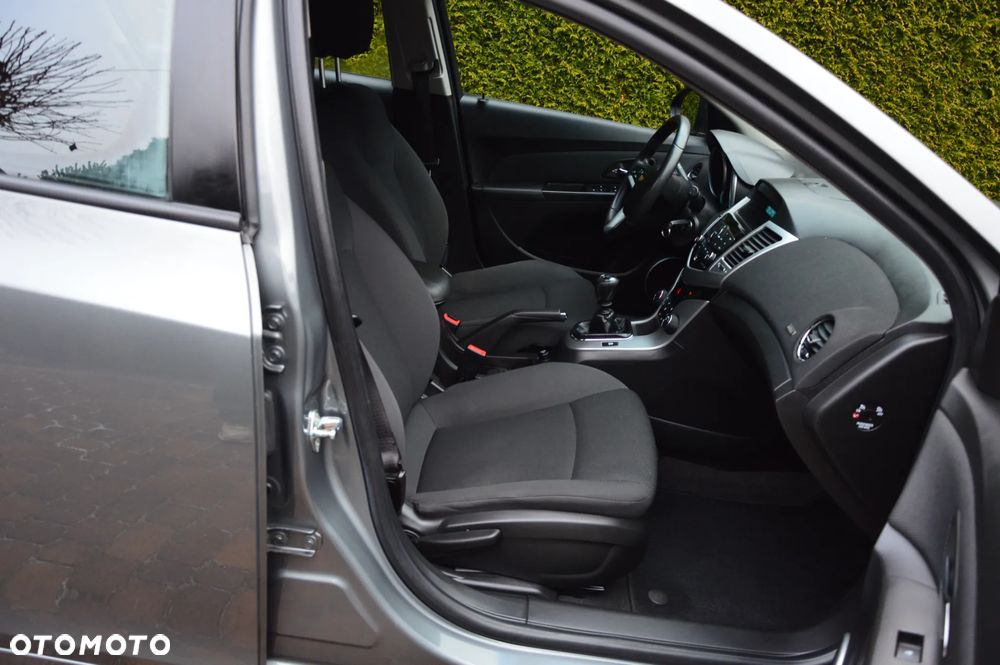 Chevrolet Cruze 1.8 LT+ - 19