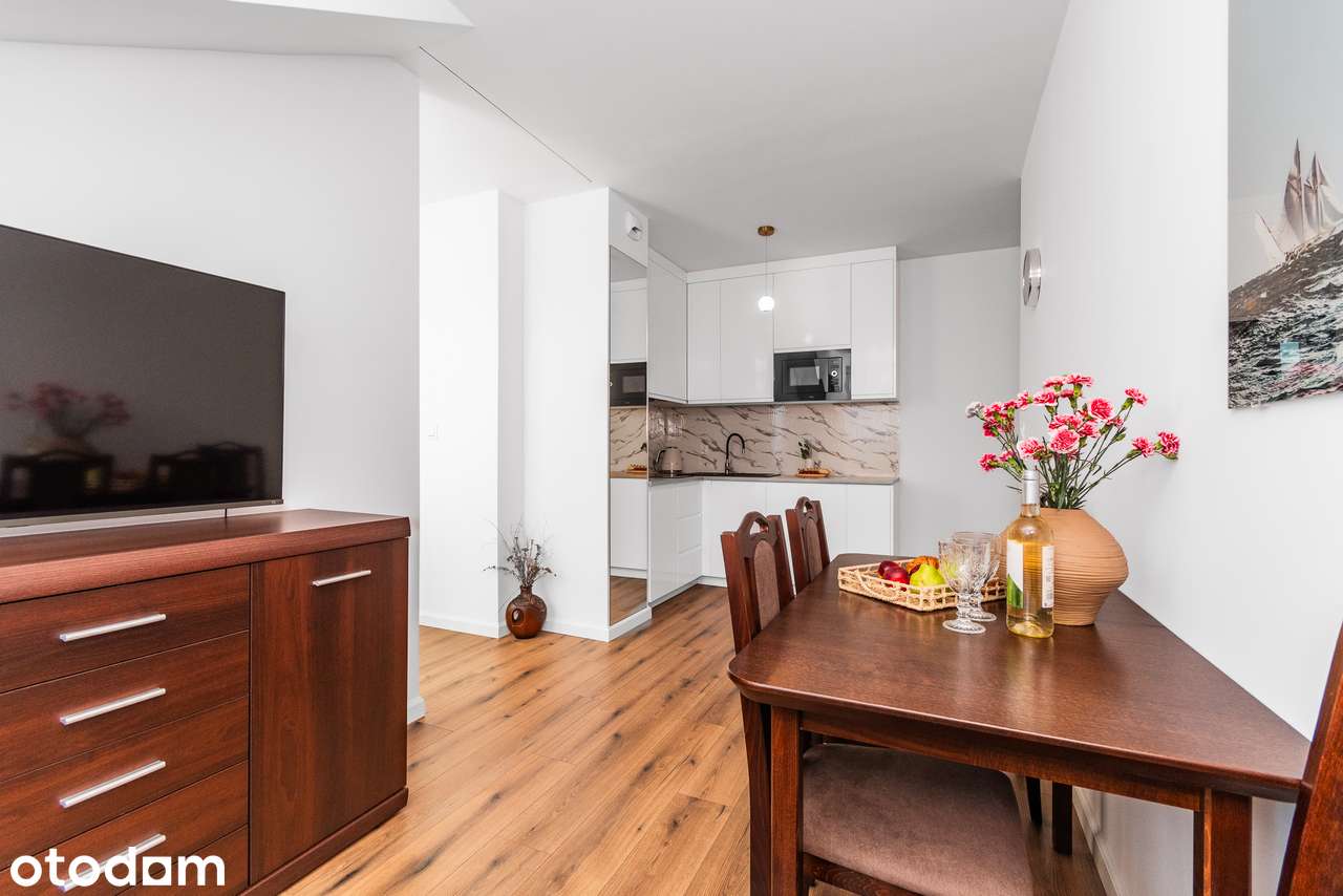 TRIMARE SZTUTOWO - OSIEDLE Z BASENEM , SALA KINOWA, BILARD - 28 m2