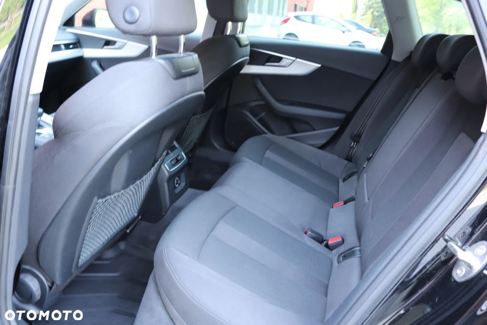 Audi A4 Avant - 11