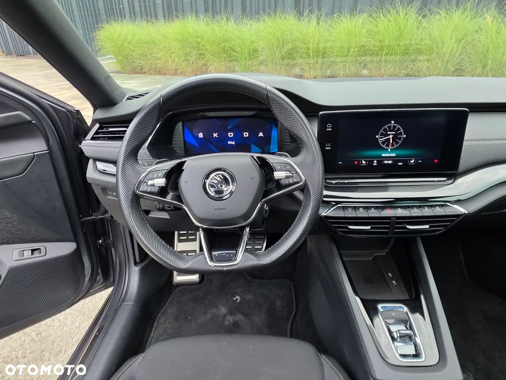 Skoda Octavia 2.0 TDI DSG Sportline - 21