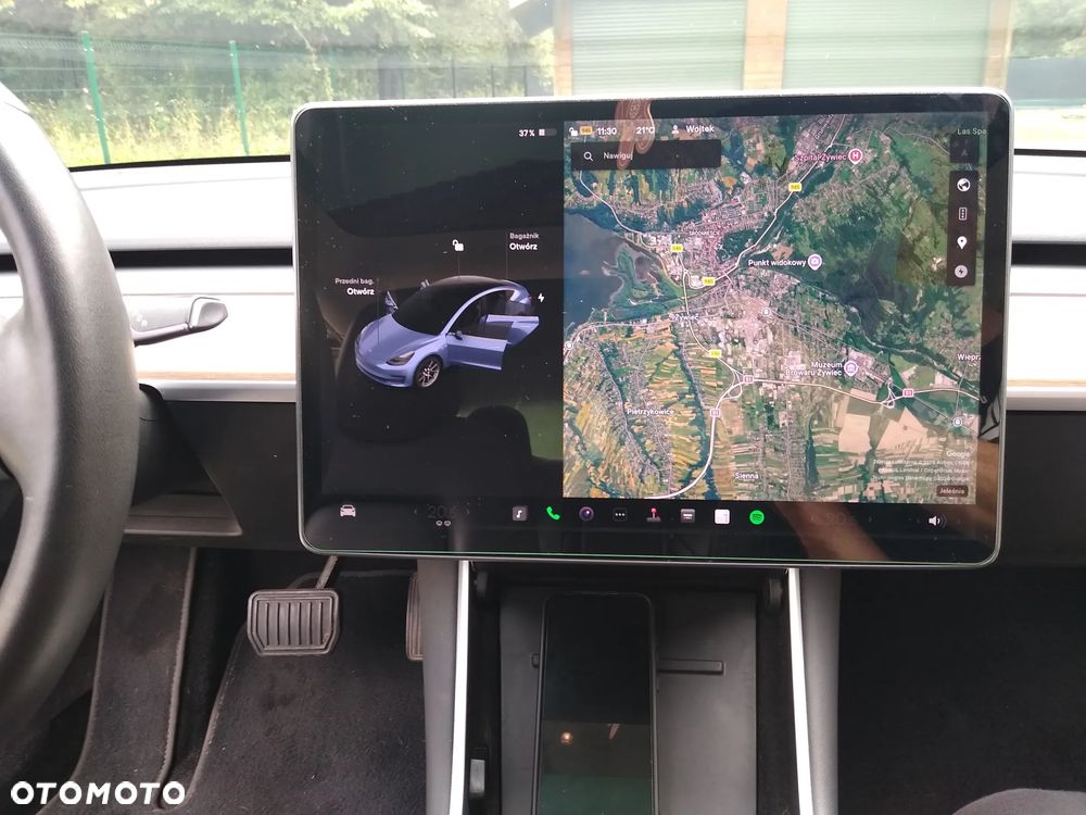Tesla Model 3 - 13
