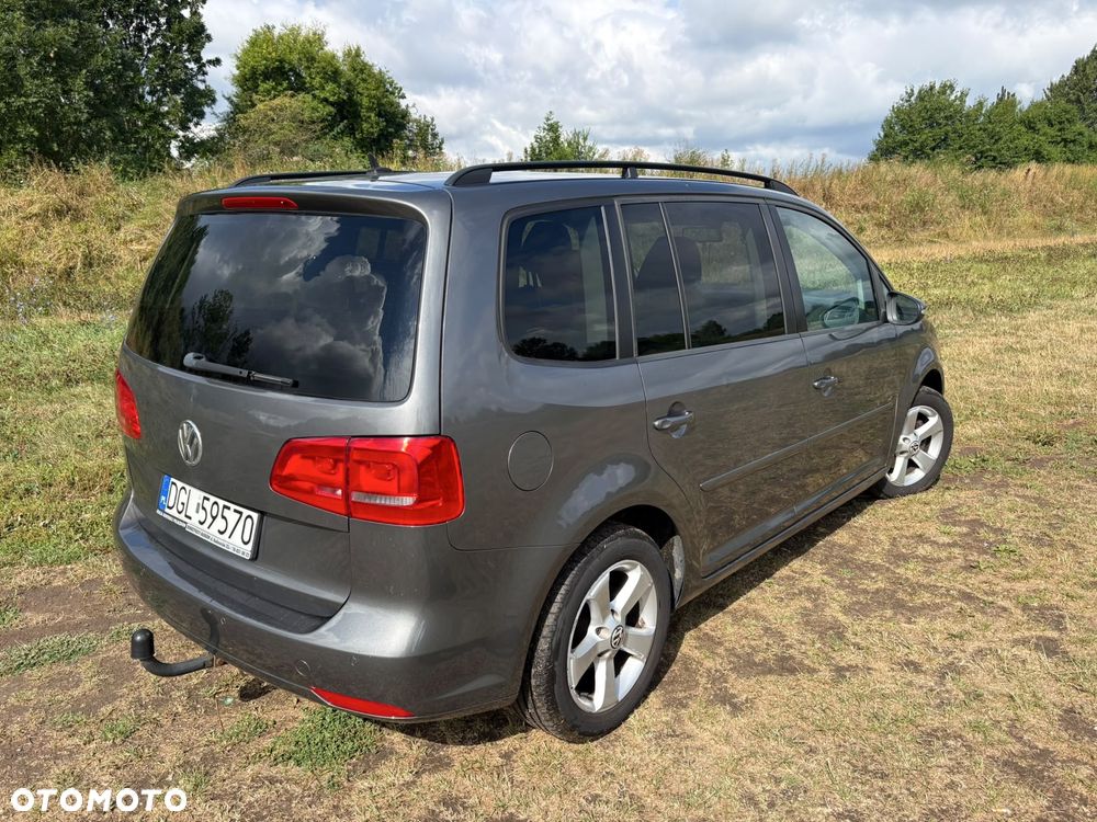 Volkswagen Touran - 6