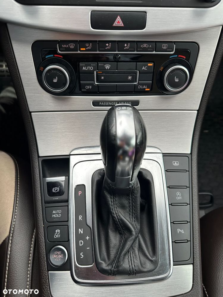 Volkswagen Passat 2.0 TDI Highline DSG - 10