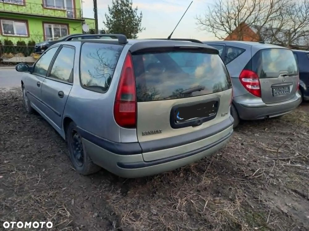 Części do Renault LAGUNA I KOMBI 1999 1.6 BENZYNA - 2