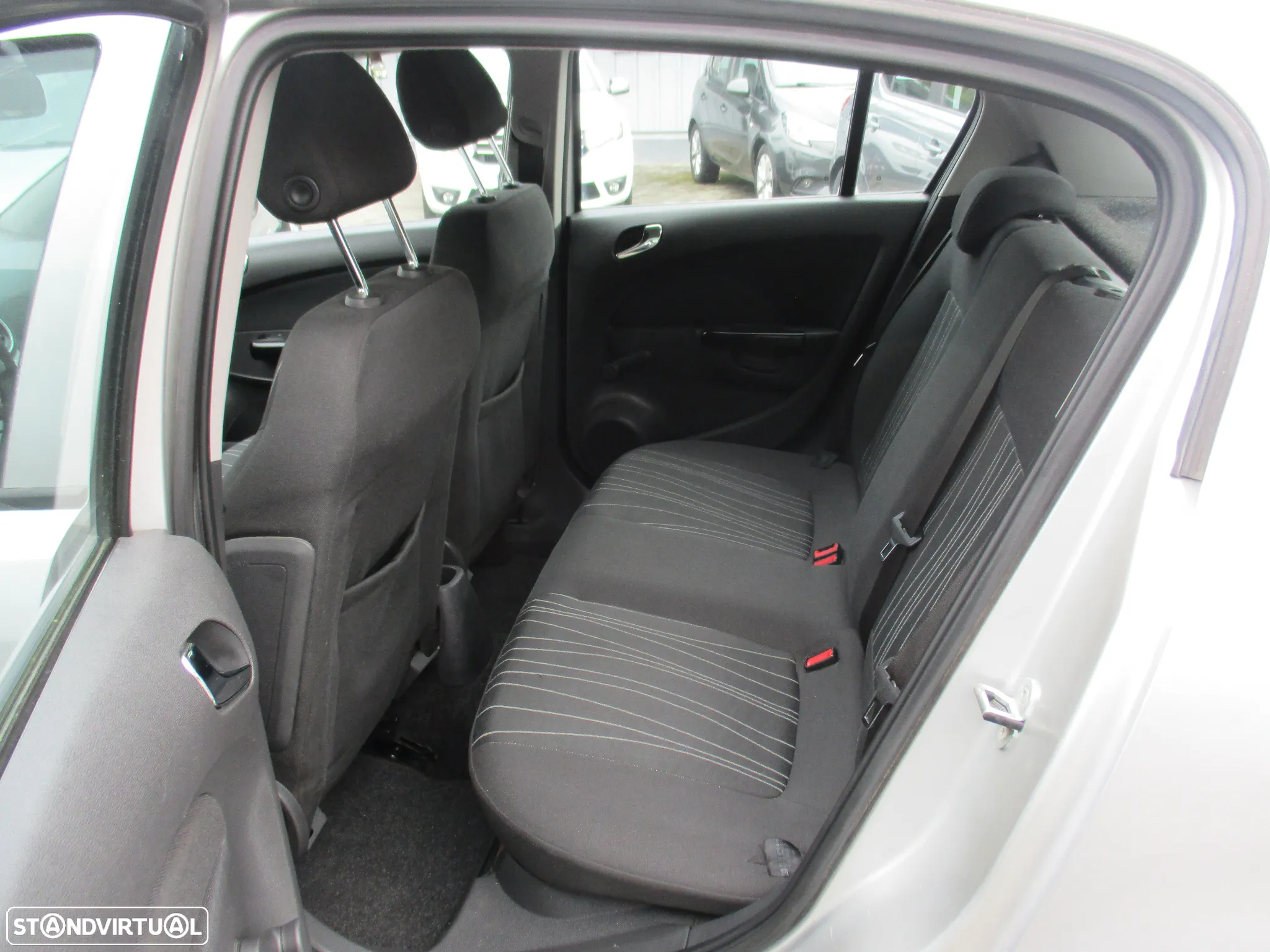 Opel Corsa 1.2 Enjoy - 18