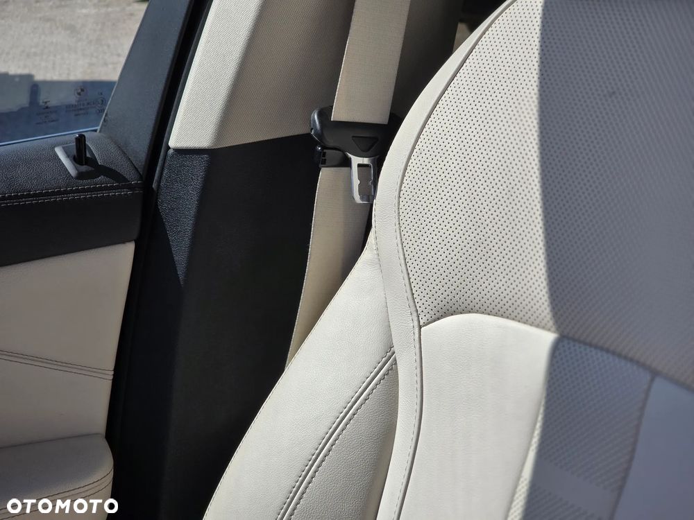 BMW X5 xDrive40i sport - 27