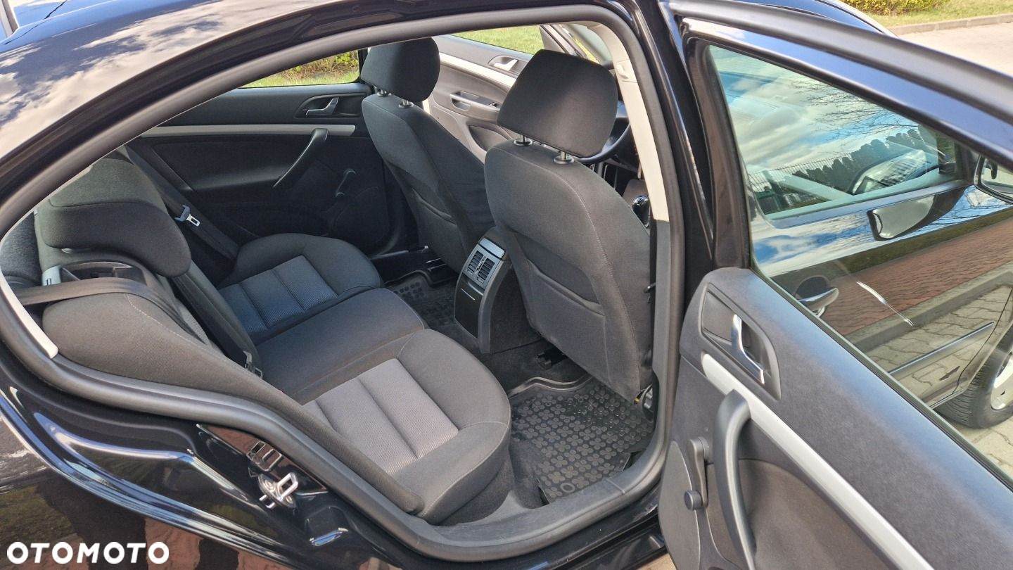 Skoda Octavia 1.6 FSI Elegance - 16