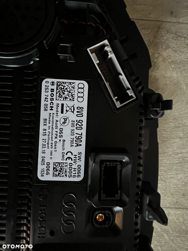 Licznik virtual cockpit Audi A3 III 8V 8V0920790A - 3