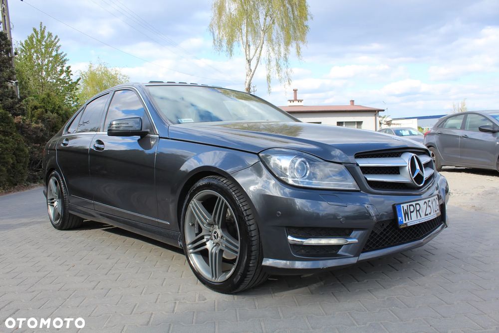 Mercedes-Benz Klasa C 300 7G-TRONIC - 9
