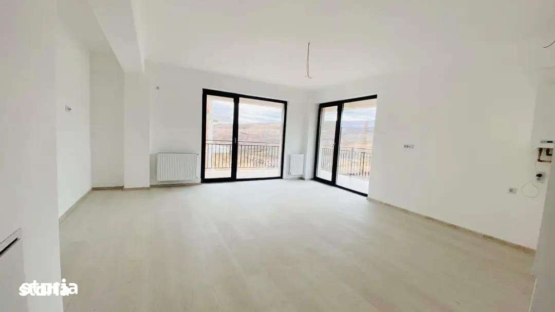 REVANZARE INTABULAT 2 camere + LOC PARCARE+ boxa hanul 3 sarmale — fotografia 1