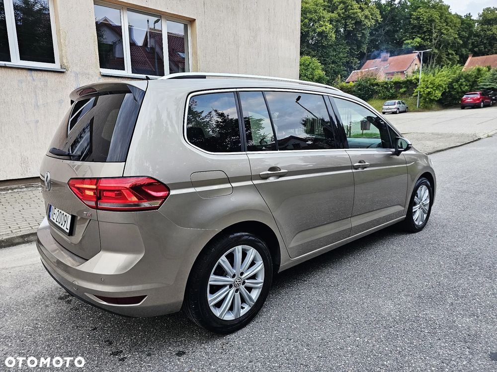 Volkswagen Touran 1.4 TSI BMT Comfortline DSG - 4