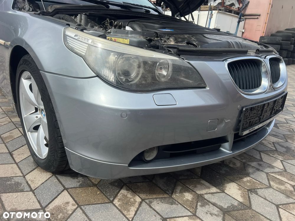 BMW E60 ZDERZAK PRZÓD SILBERGRAU - 2