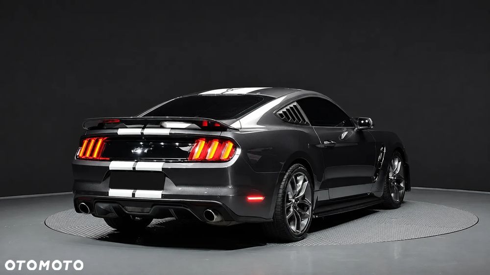 Ford Mustang - 2