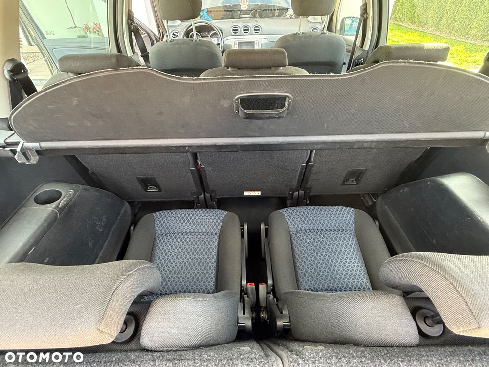 Ford S-Max - 8