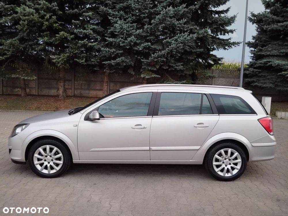 Opel Astra 1.8 Caravan - 3