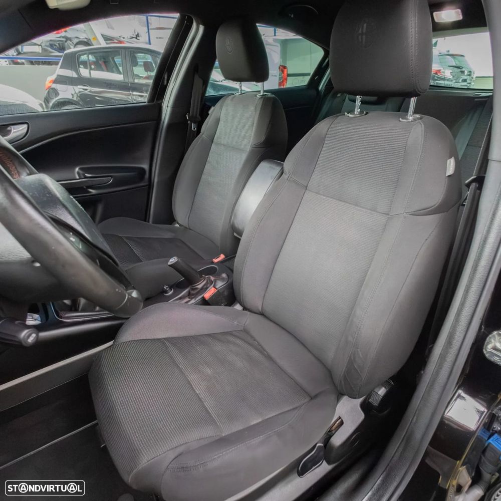 Alfa Romeo Giulietta 1.6 JTDm Veloce - 16