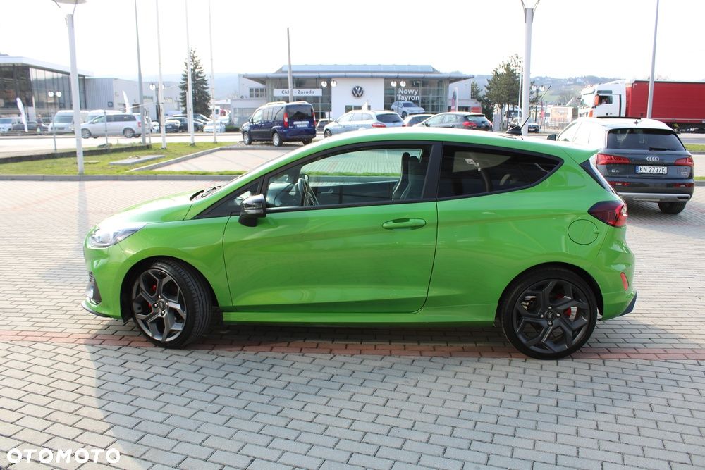 Ford Fiesta - 12